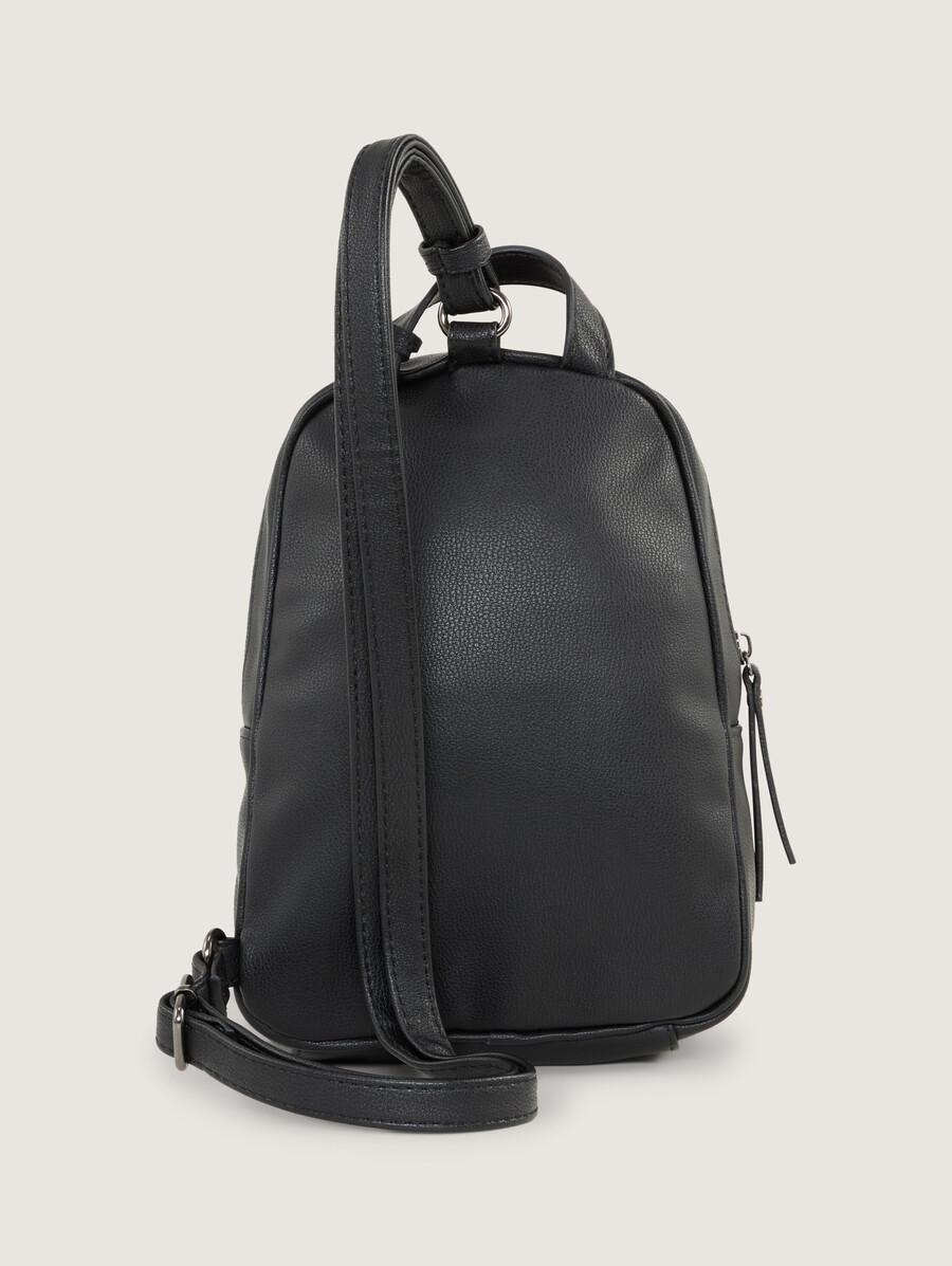 mochila ttadela con colgante