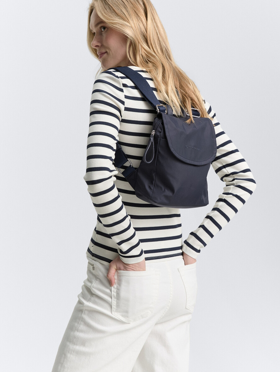 mochila urbana ttsansa m con solapa