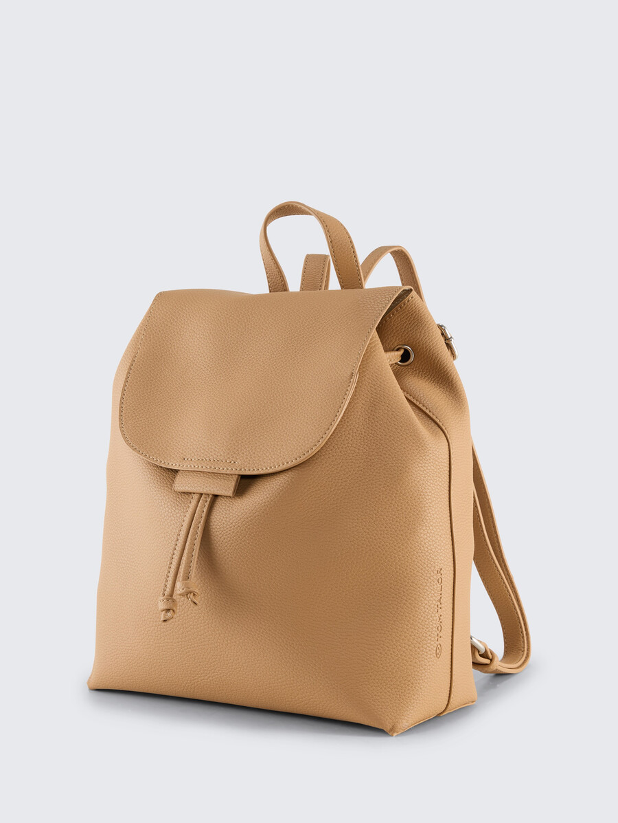 mochila ttfilipa m con solapa y cierre magnético
