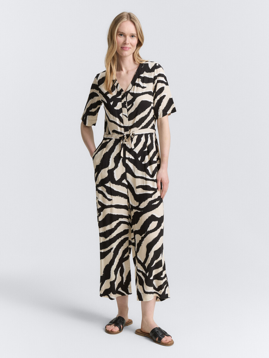 mono con estampado