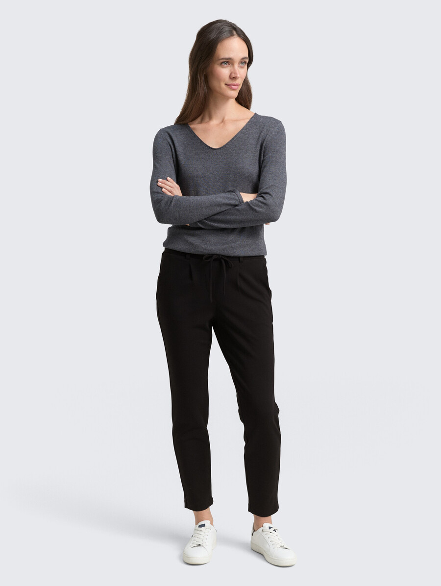 pantalones de material casual