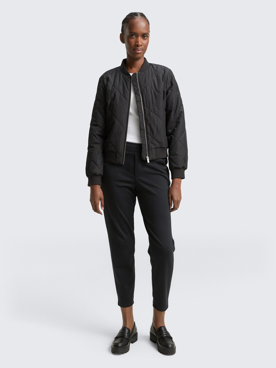 pantalones de corte relajado con cinturilla elástica