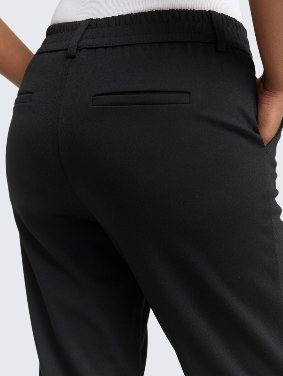 pantalones de corte relajado con cinturilla elástica