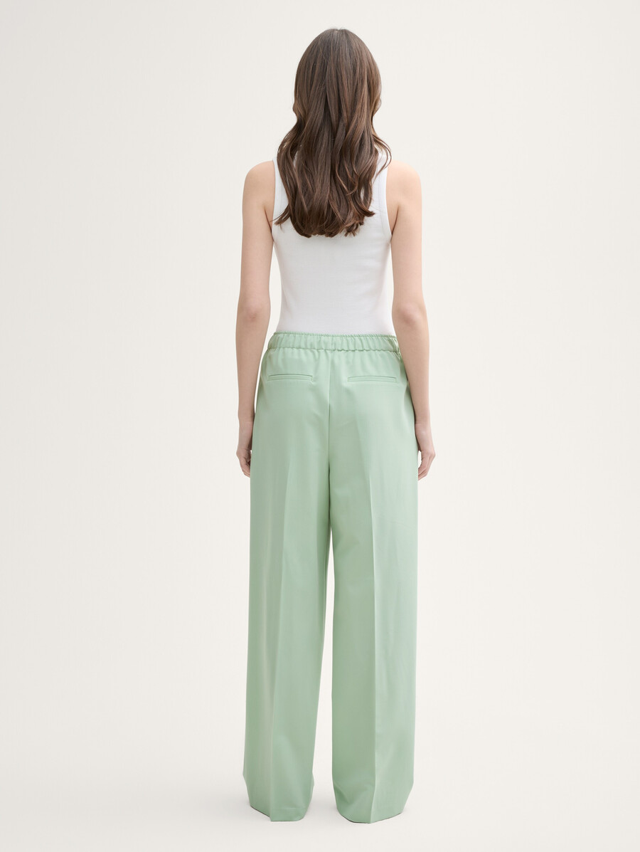 pantalones de pierna ancha