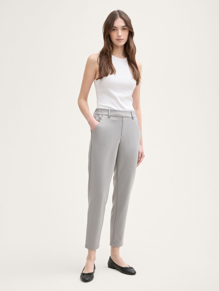 pantalones de corte relajado con cinturilla elástica