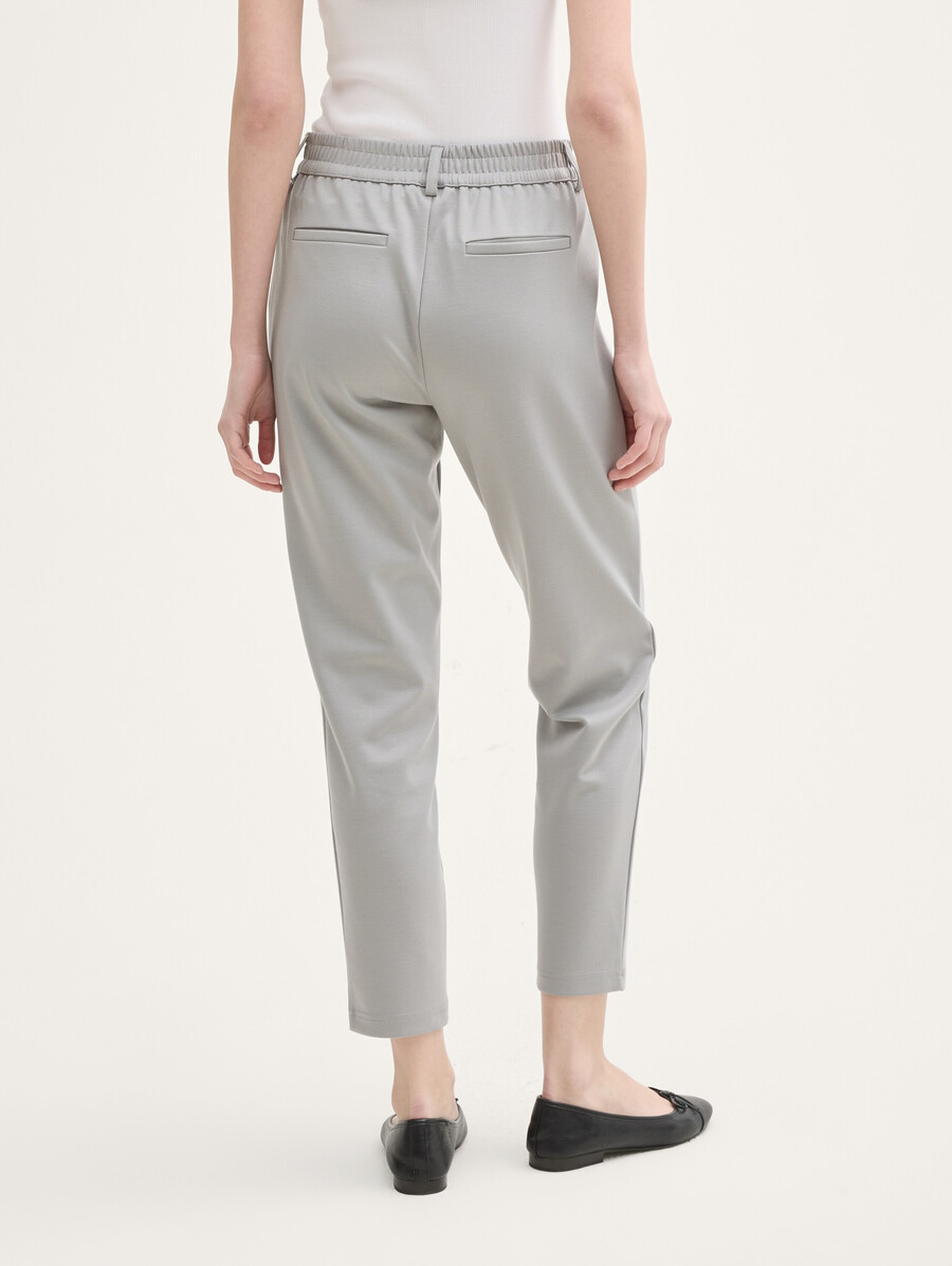 pantalones de corte relajado con cinturilla elástica