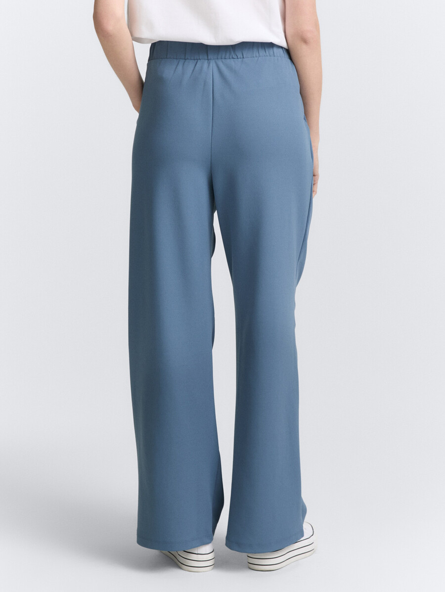 pantalones de pierna ancha