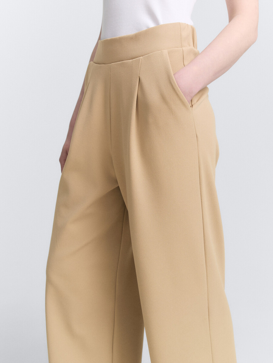 pantalones de pierna ancha