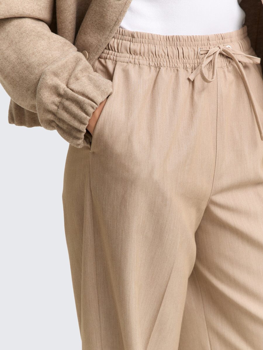 pantalones anchos con cordón