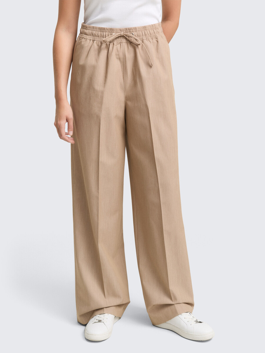 pantalones anchos con cordón