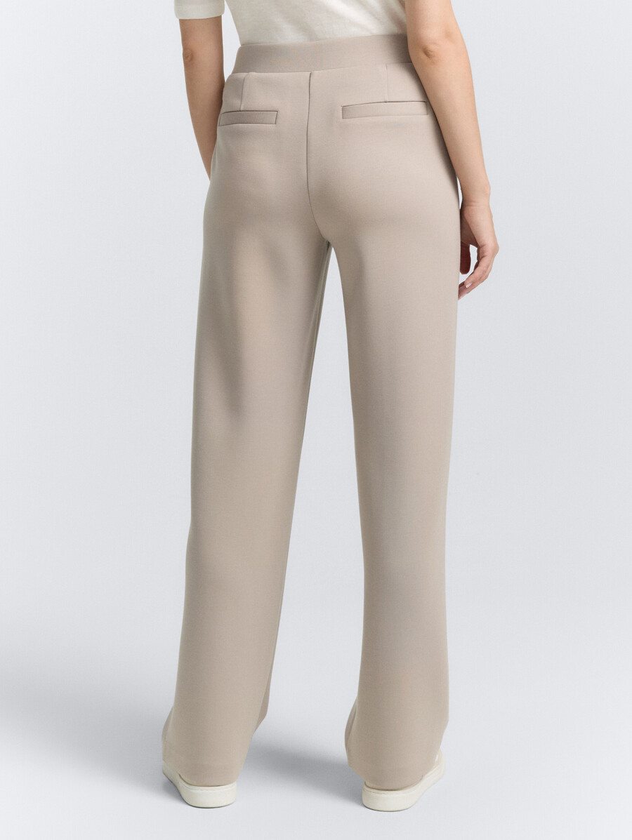 pantalones de buceo rectos y holgados