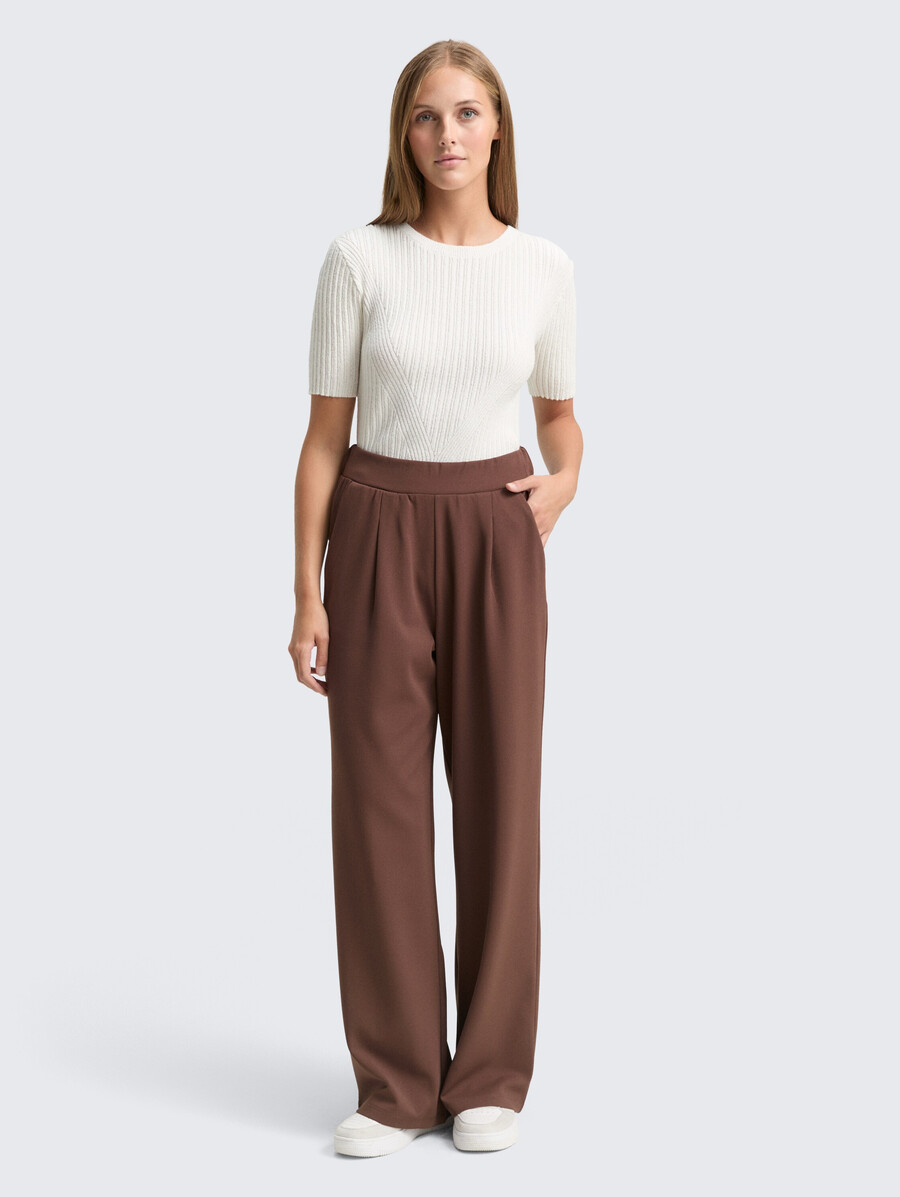 pantalones de pierna ancha