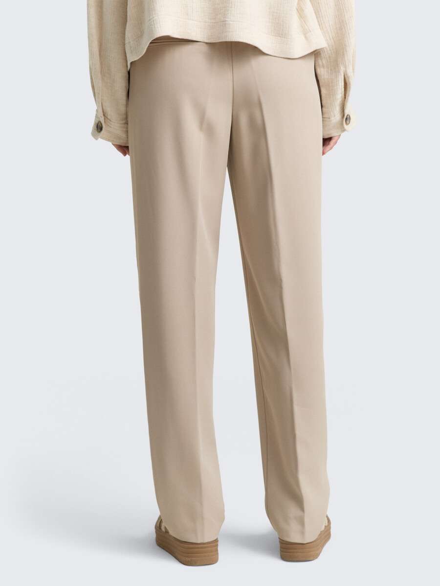pantalones rectos holgados