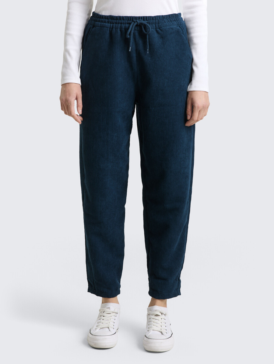 pantalones de pana con cordón