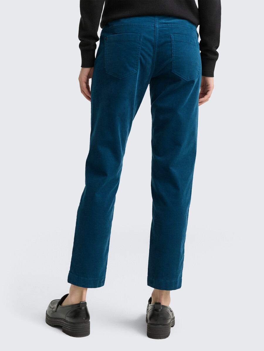 pantalones de pana relajados y cónicos