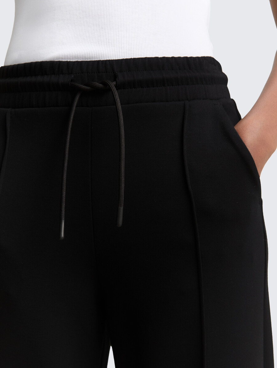 pantalones rectos de buceo