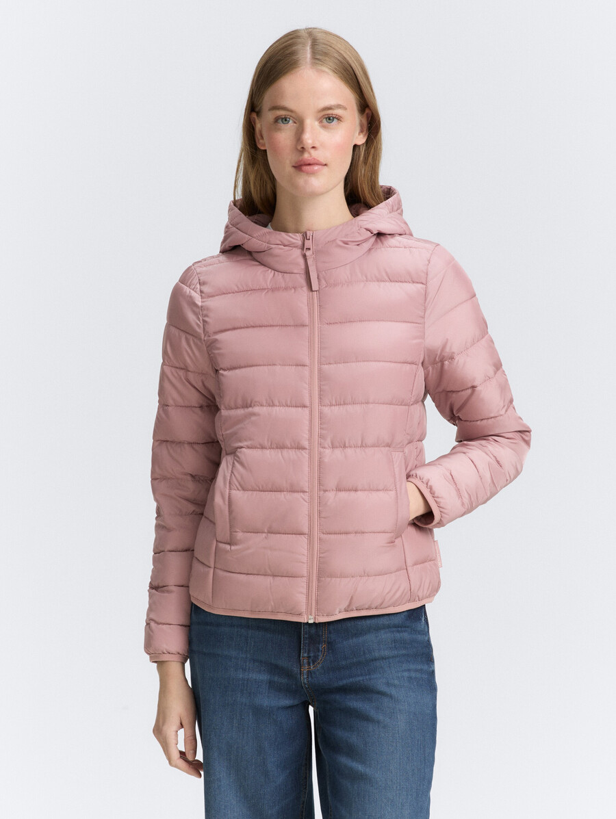 chaqueta acolchada ligera con capucha