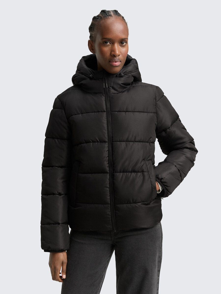 chaqueta acolchada con capucha