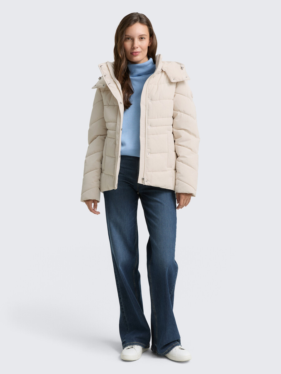 chaqueta acolchada con capucha desmontable
