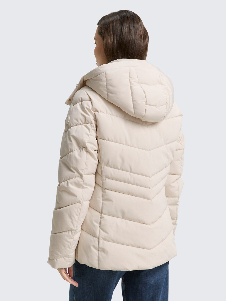 chaqueta acolchada con capucha desmontable