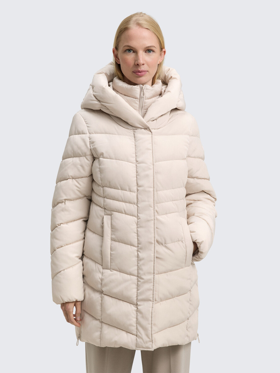 abrigo acolchado con look 2 en 1