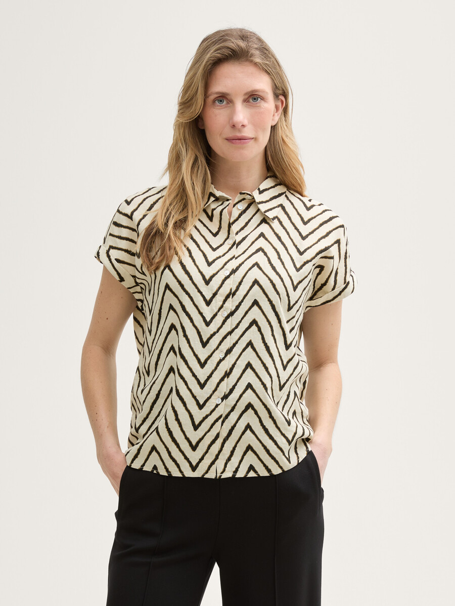 blusa holgada con contenido de lino