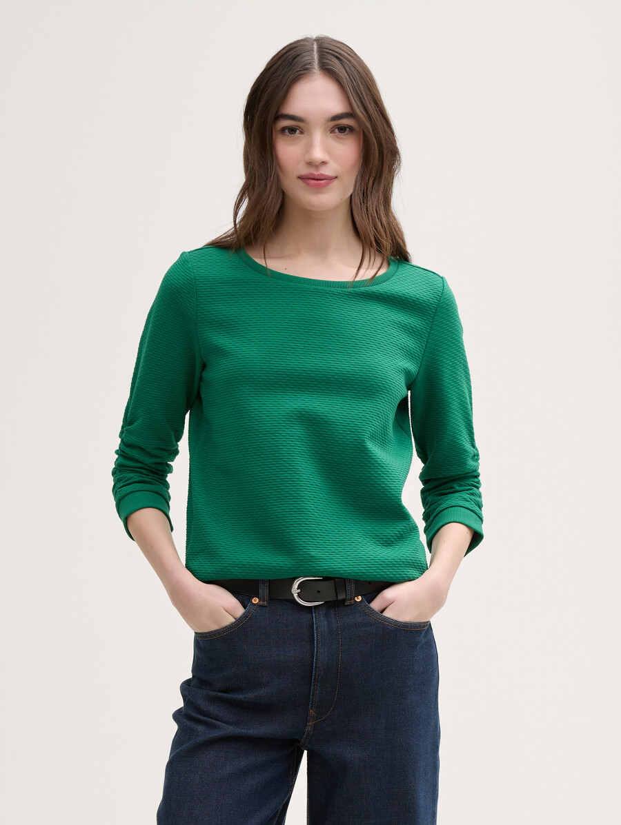 sudadera con volantes