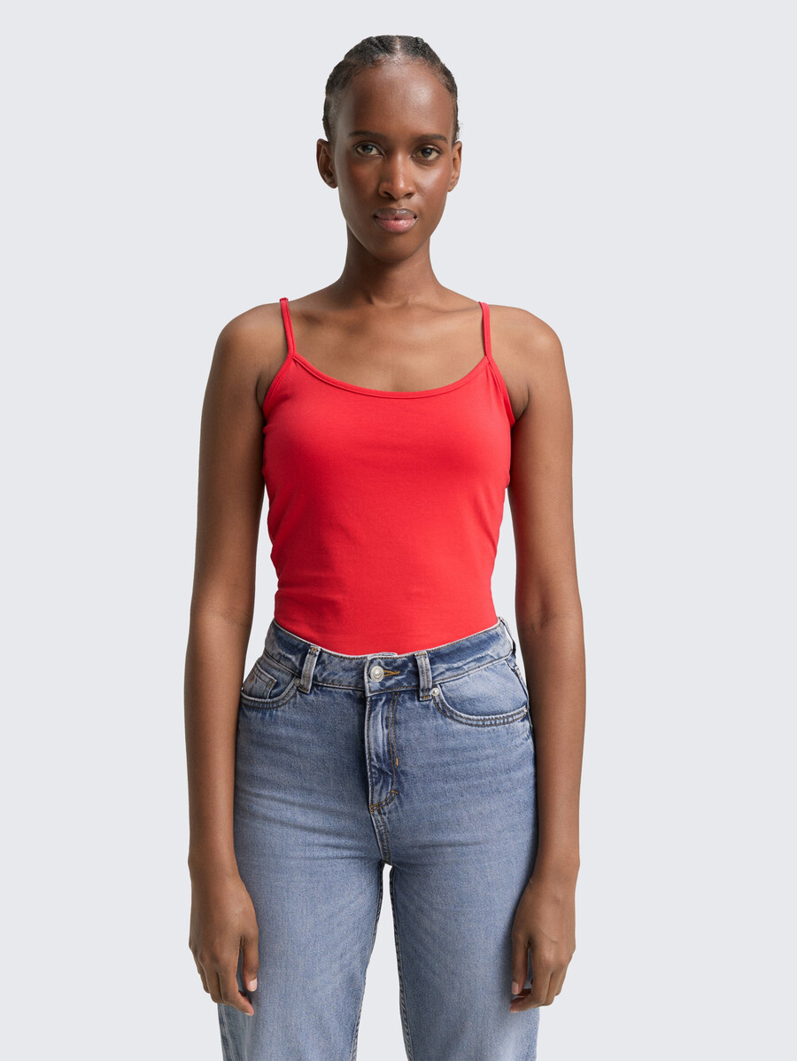 camiseta sin mangas de corte entallado