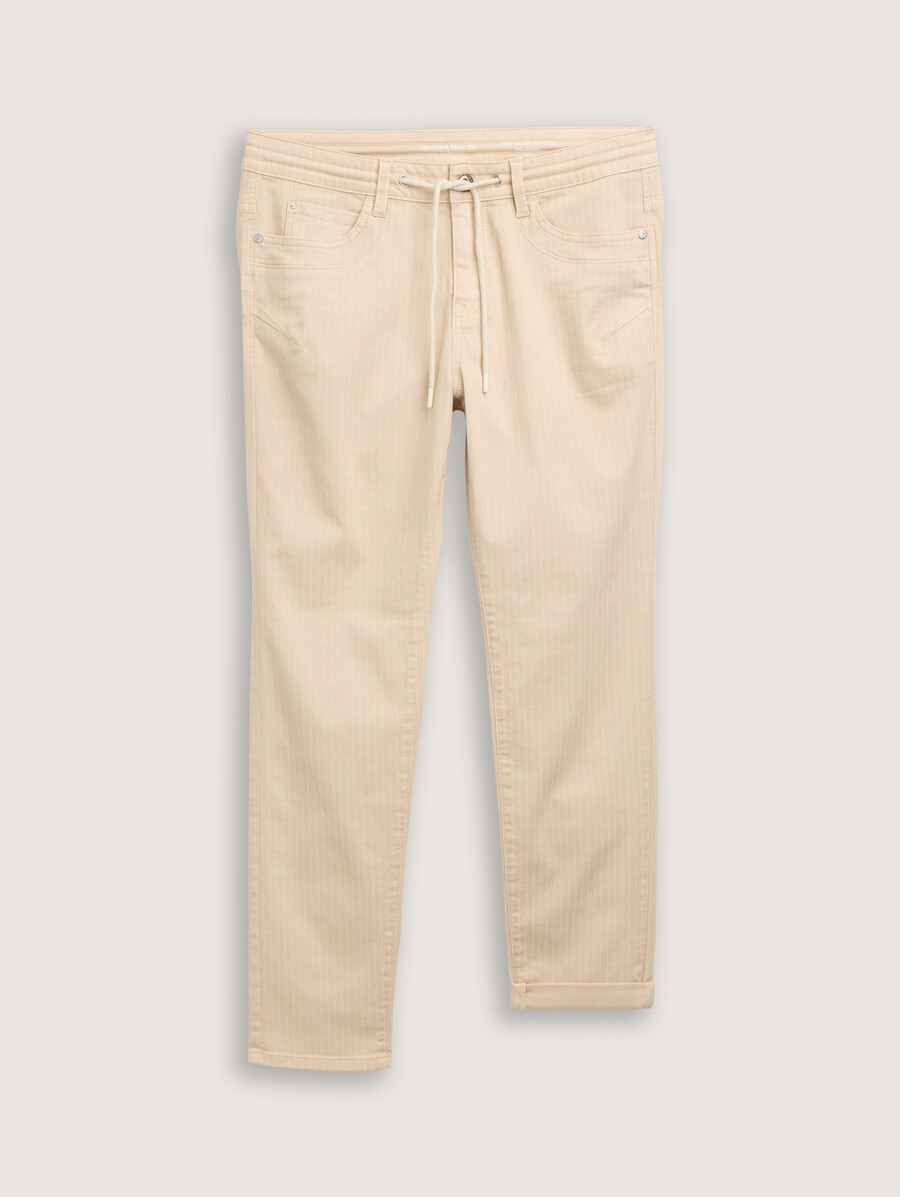vaqueros relajados tttapered
