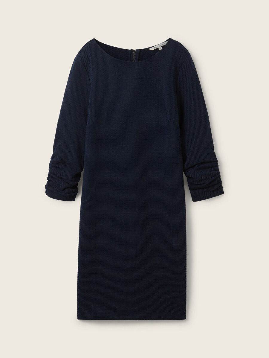 mini vestido con mangas 34