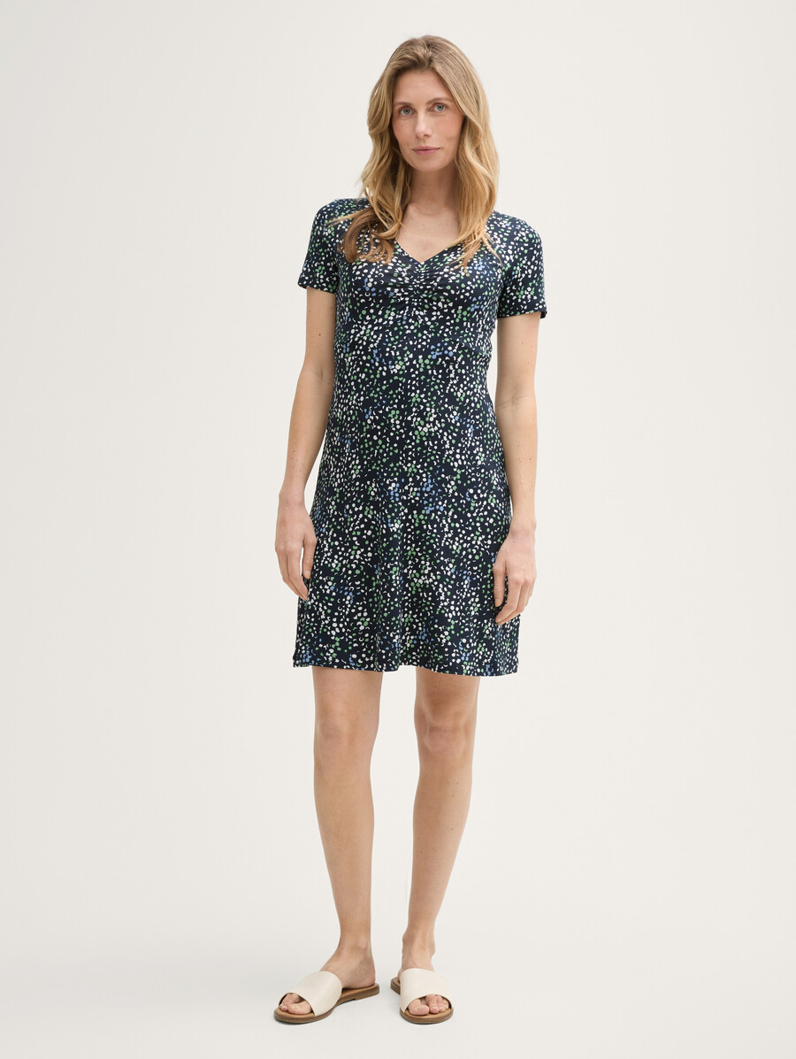 vestido con volantes