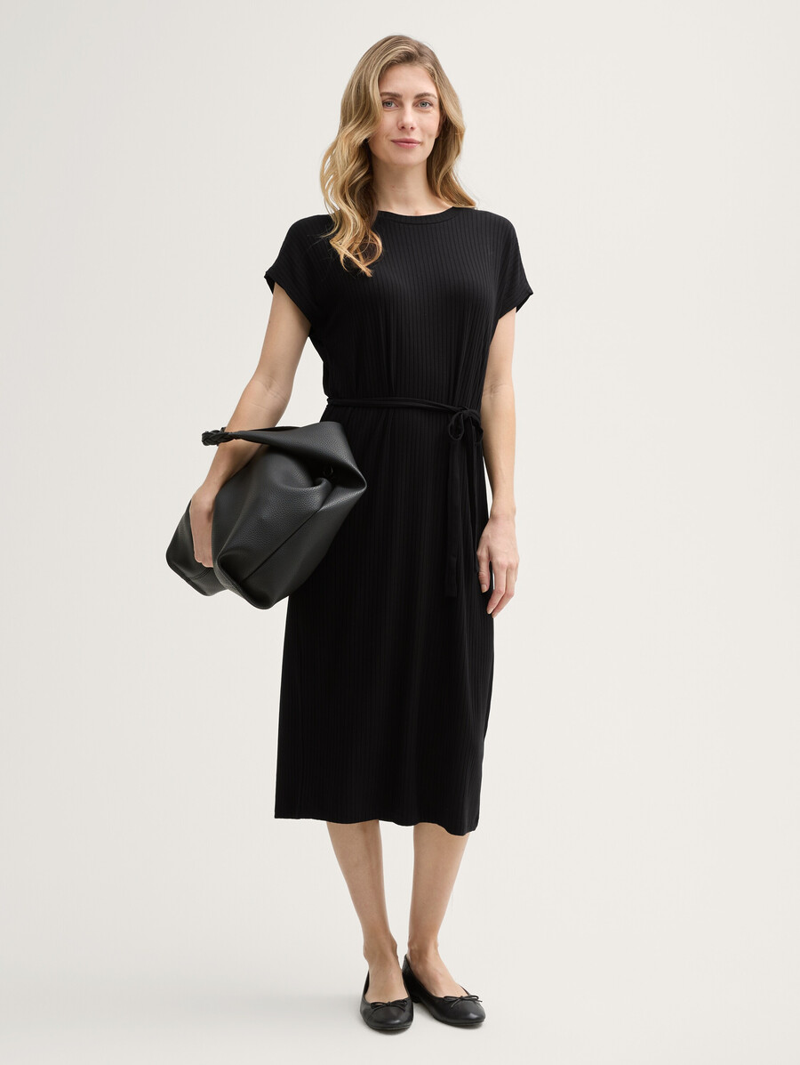 vestido midi de canalé con cinturón