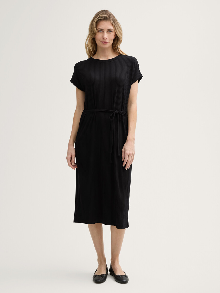 vestido midi de canalé con cinturón