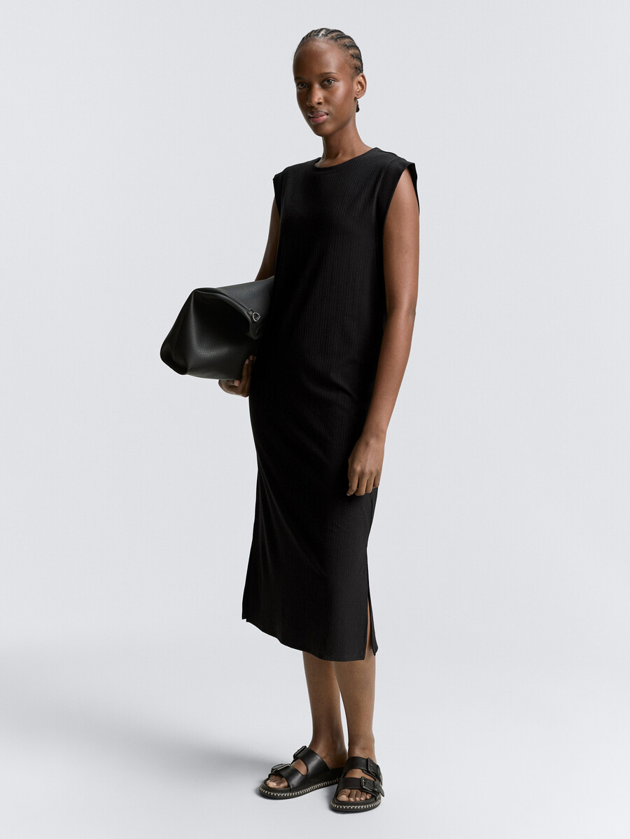 vestido midi tipo camiseta