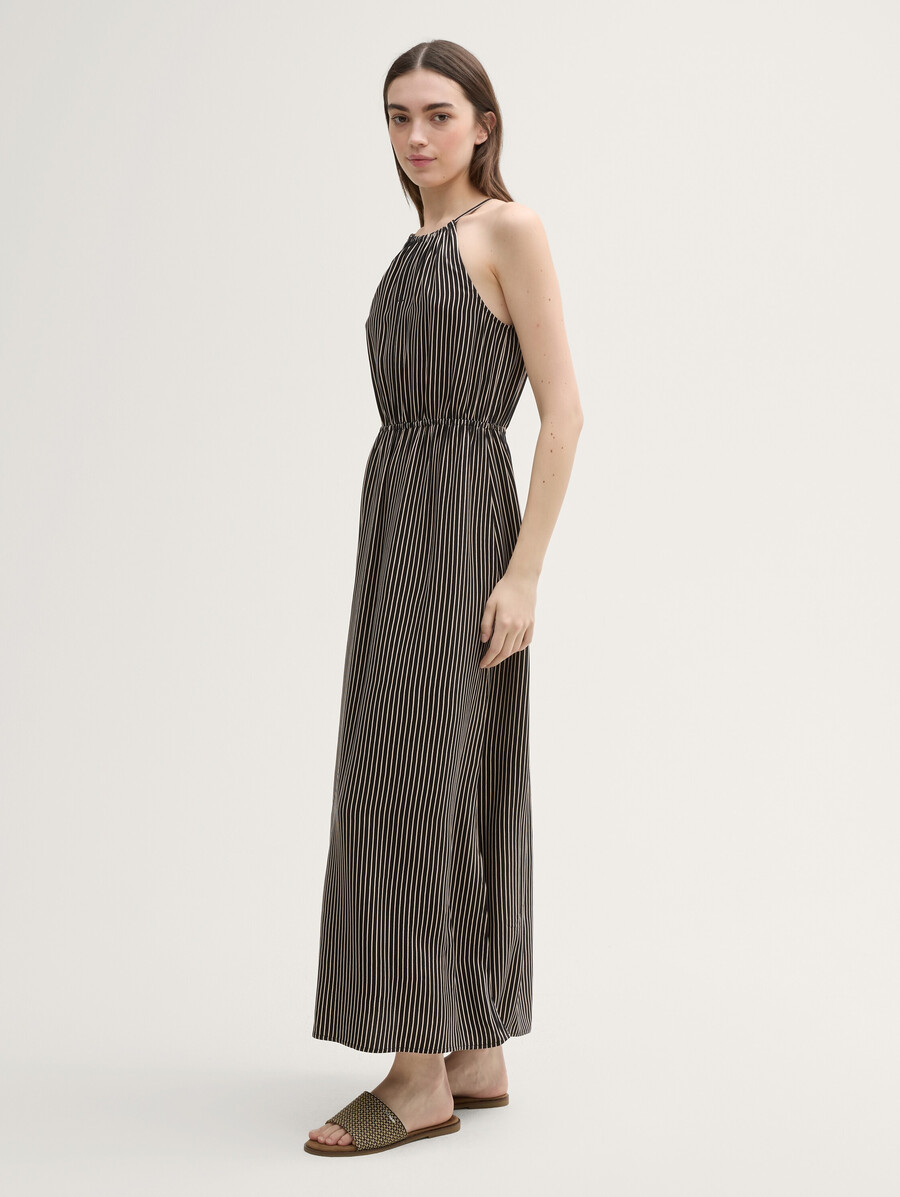 vestido largo con cuello halter