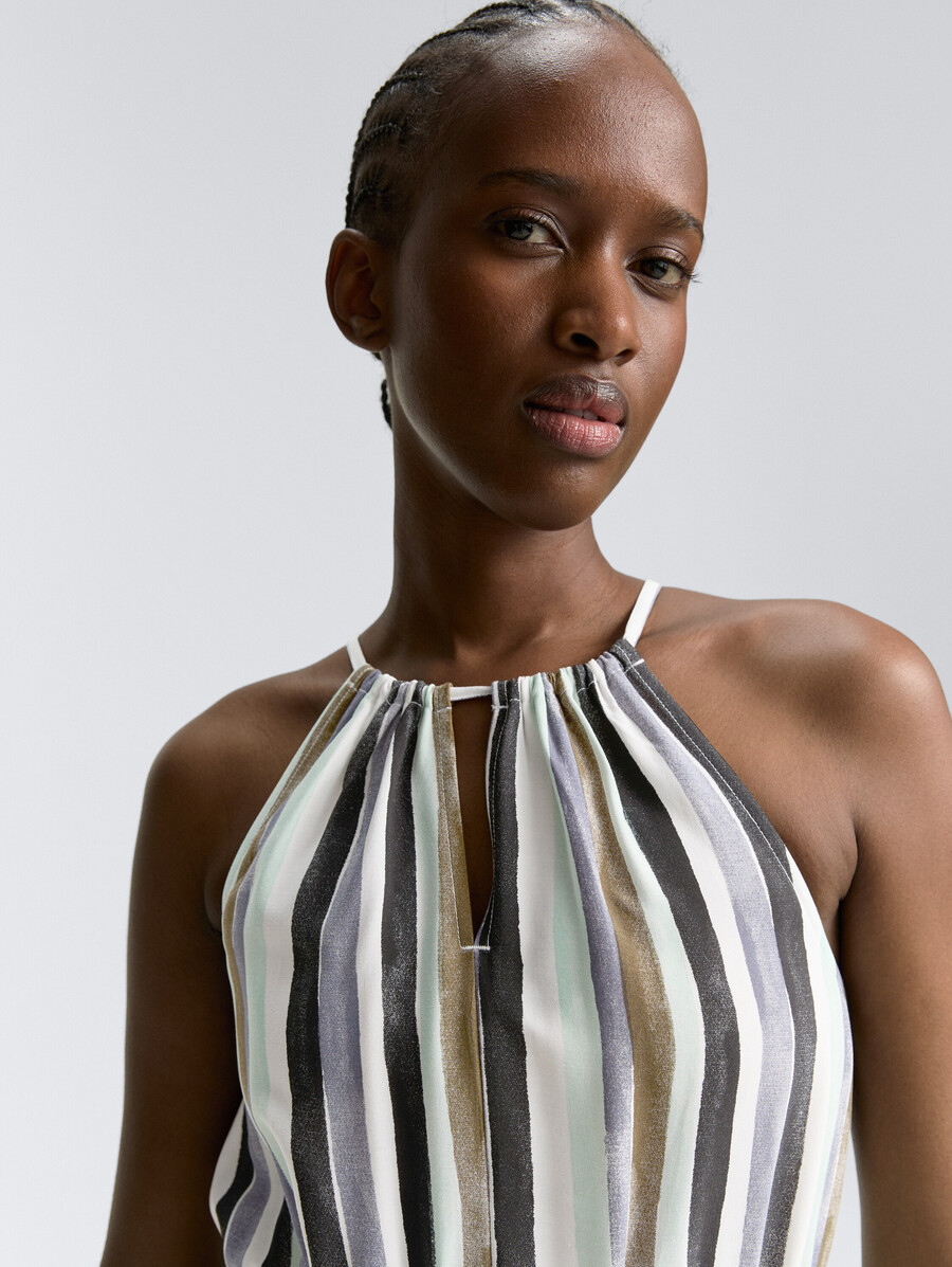vestido largo con cuello halter