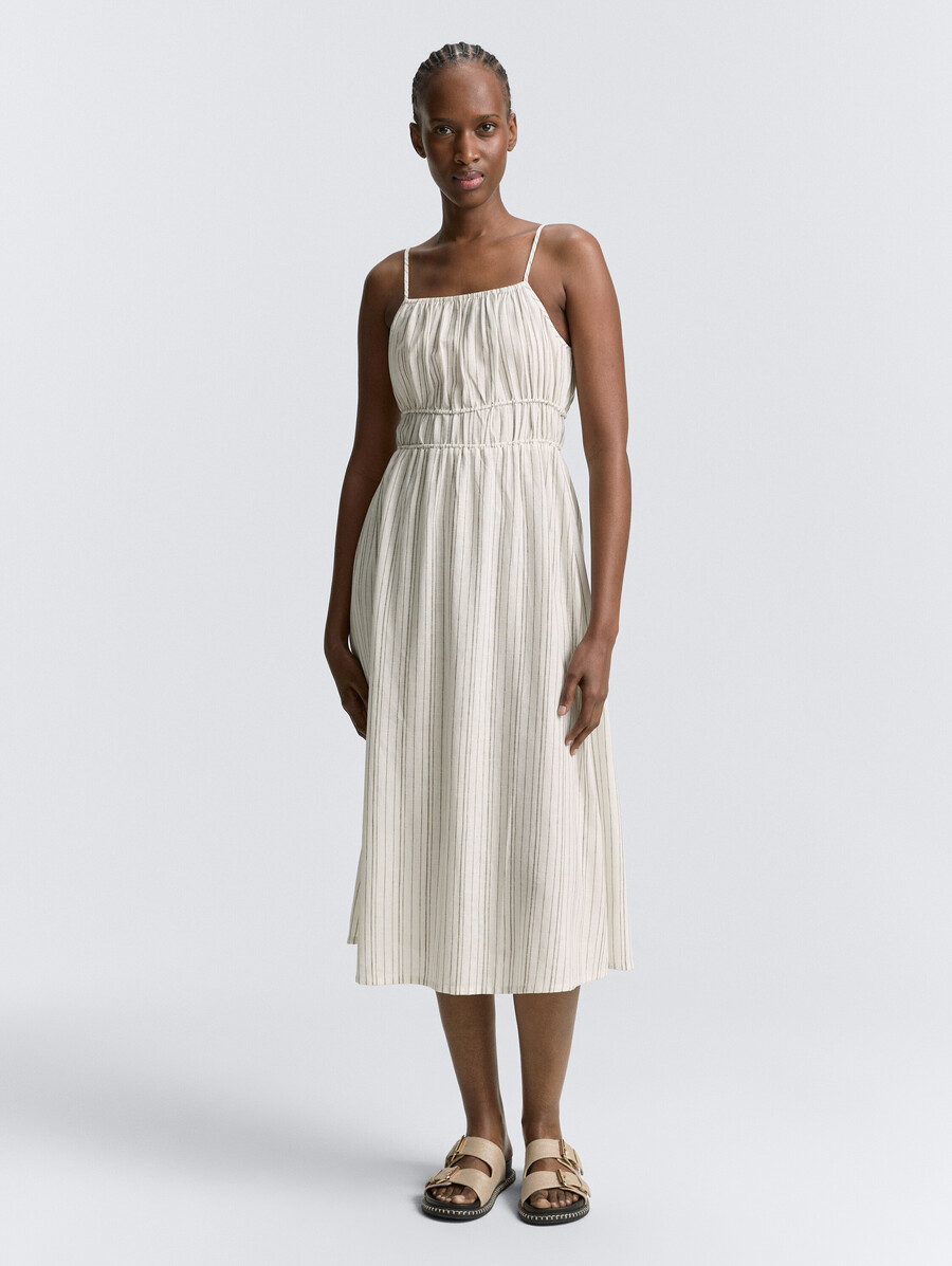 vestido midi de tirantes con lino