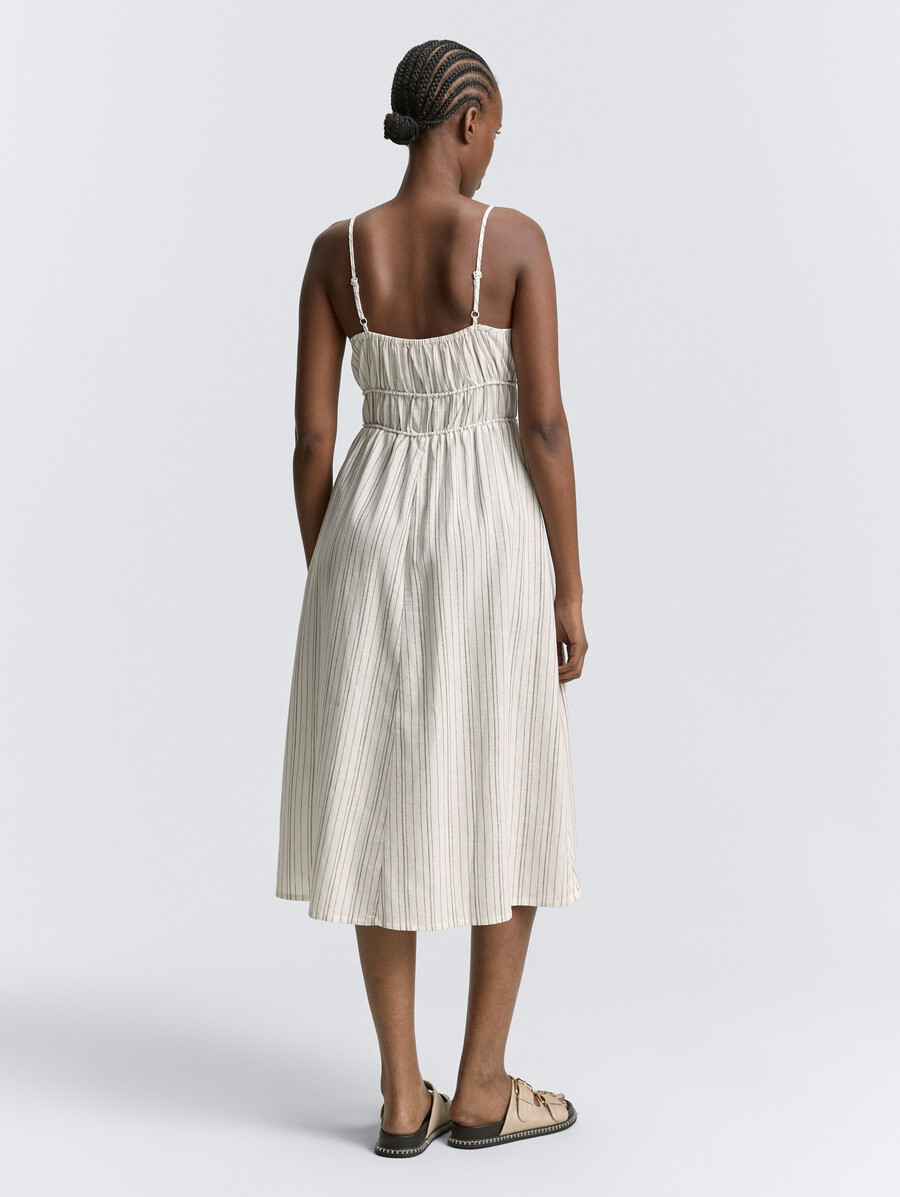 vestido midi de tirantes con lino