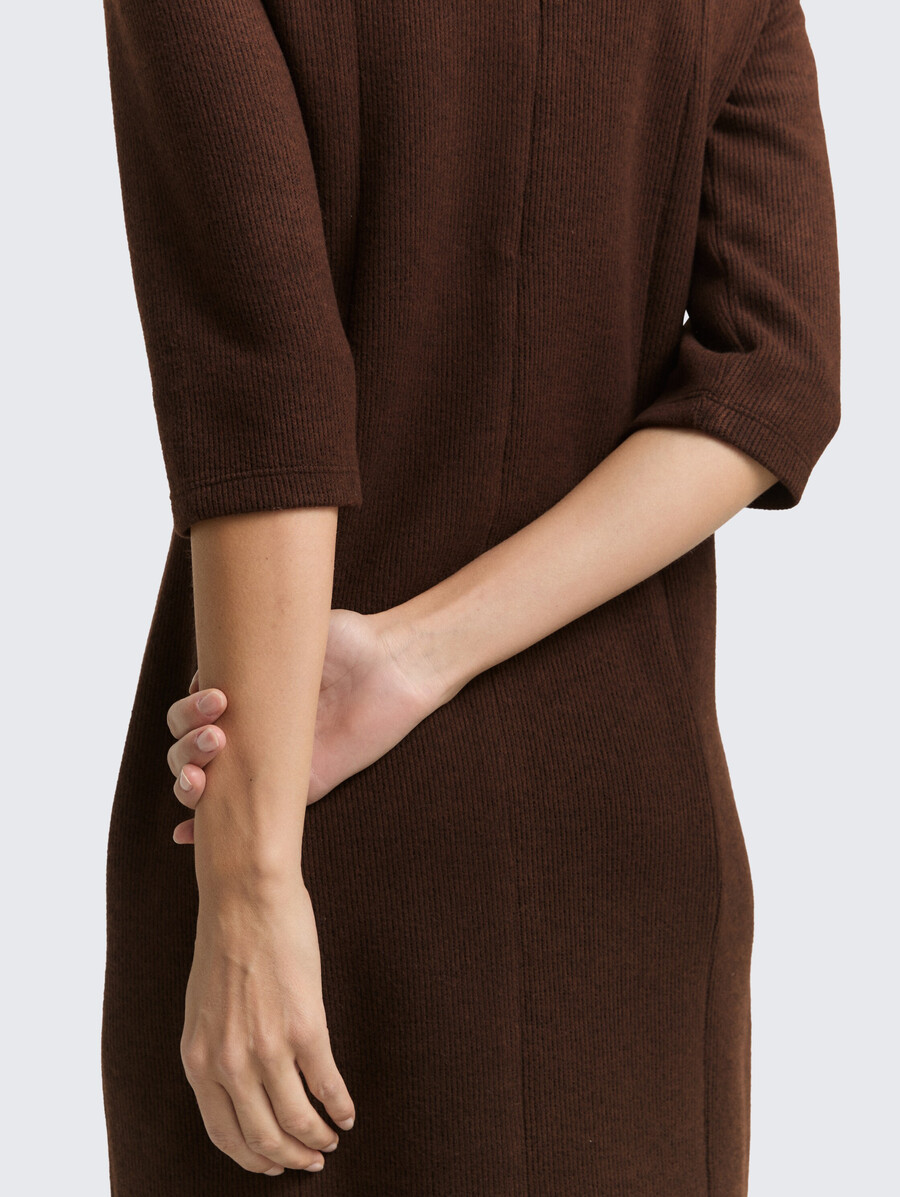 vestido acogedor con mangas 34