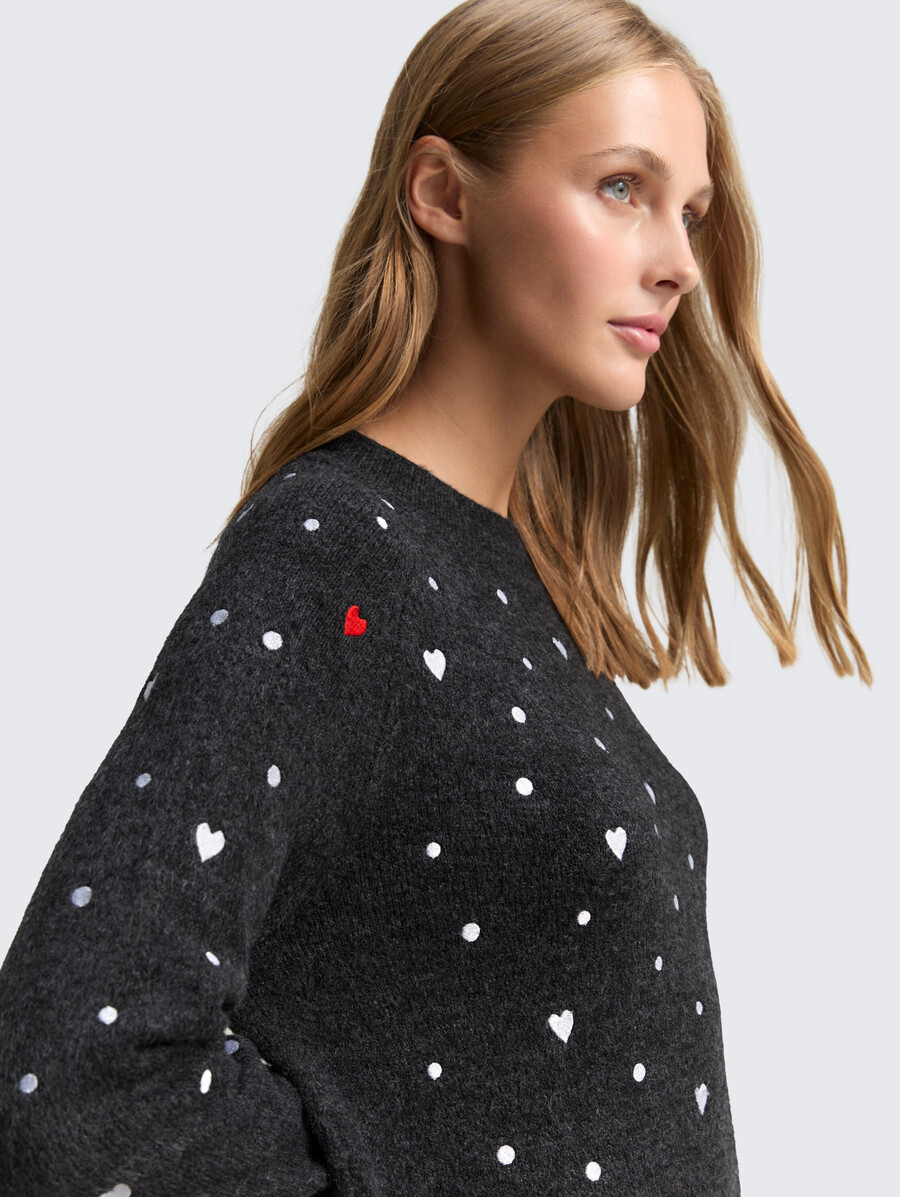 mini vestido con bordado de corazón