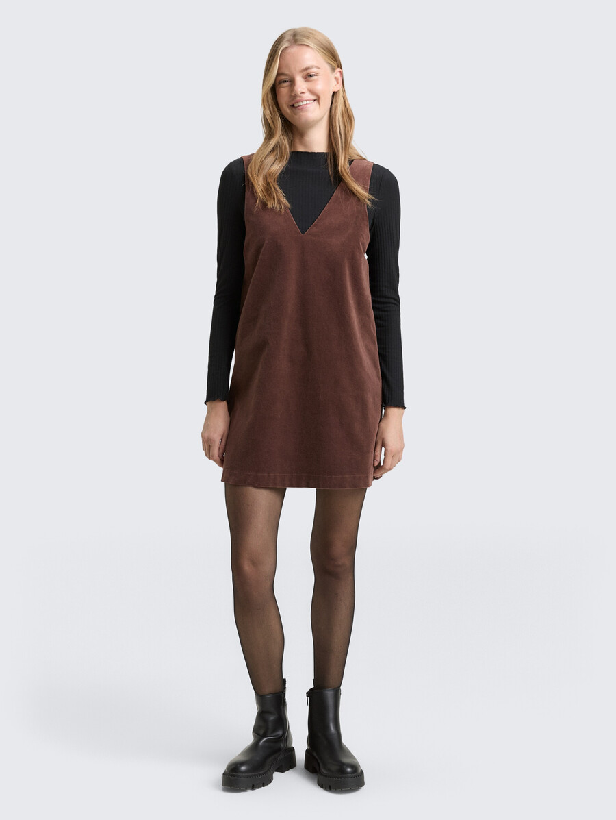 mini vestido de terciopelo