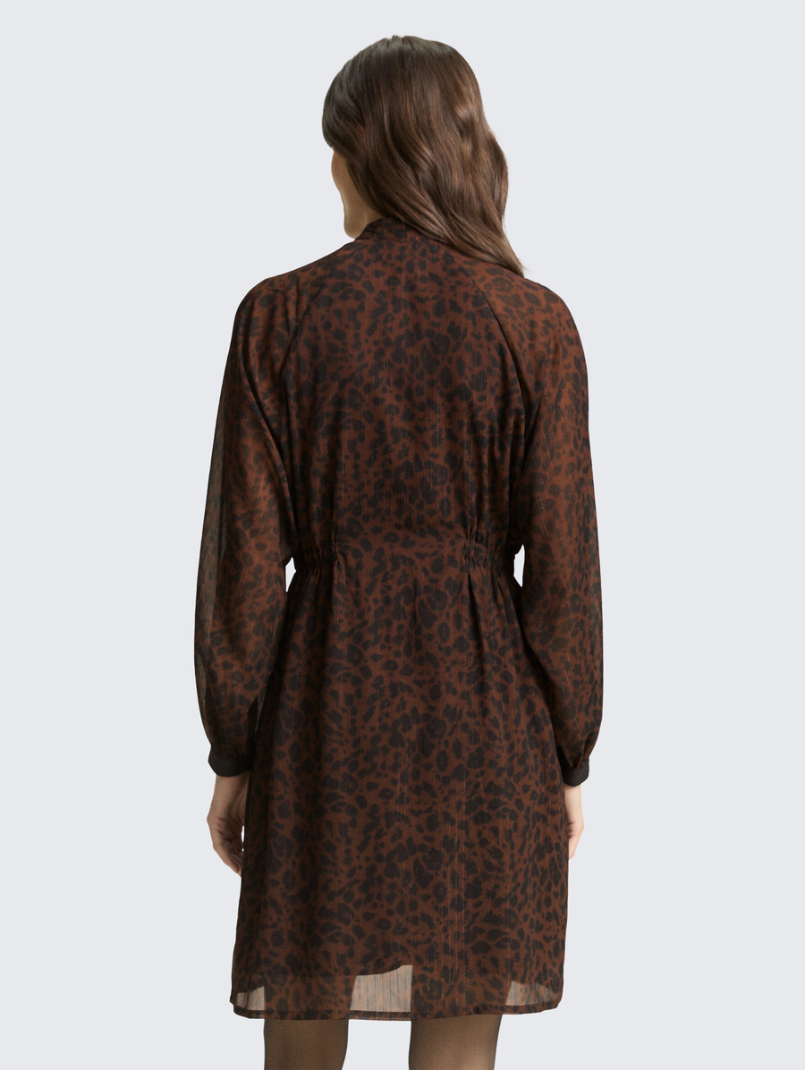 vestido de gasa con estampado de leopardo