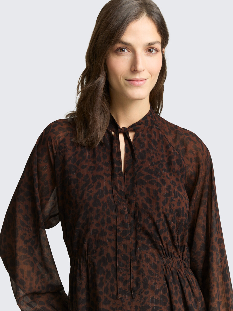 vestido de gasa con estampado de leopardo