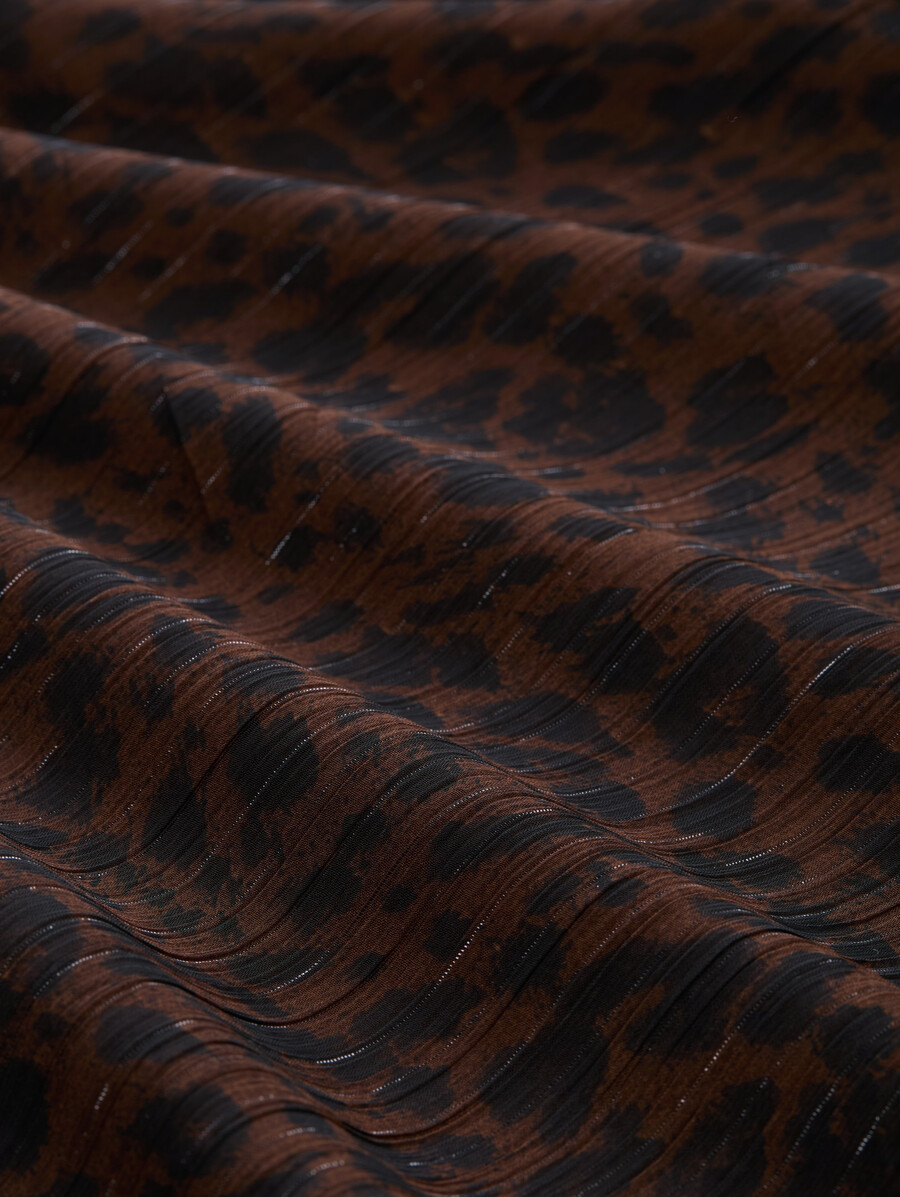 vestido de gasa con estampado de leopardo