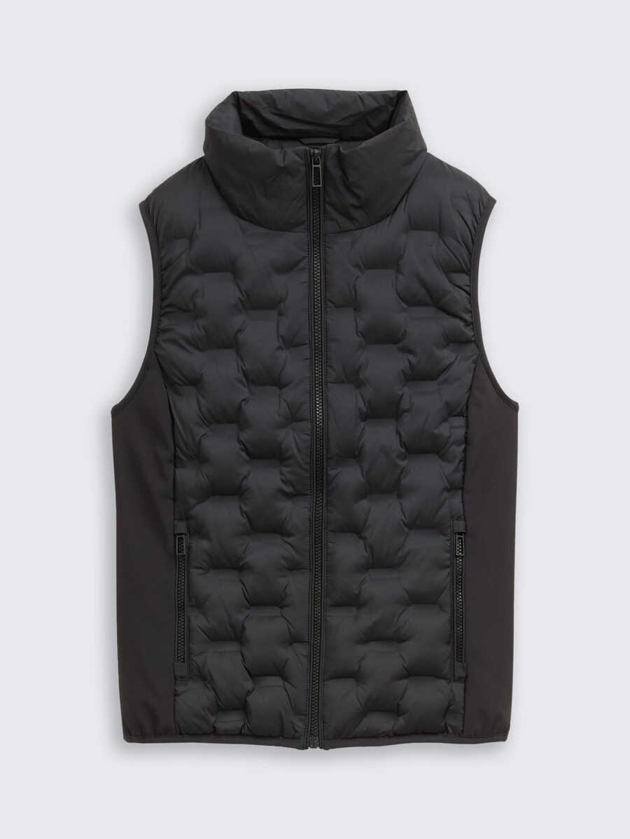 chaleco acolchado ligero con cuello alto