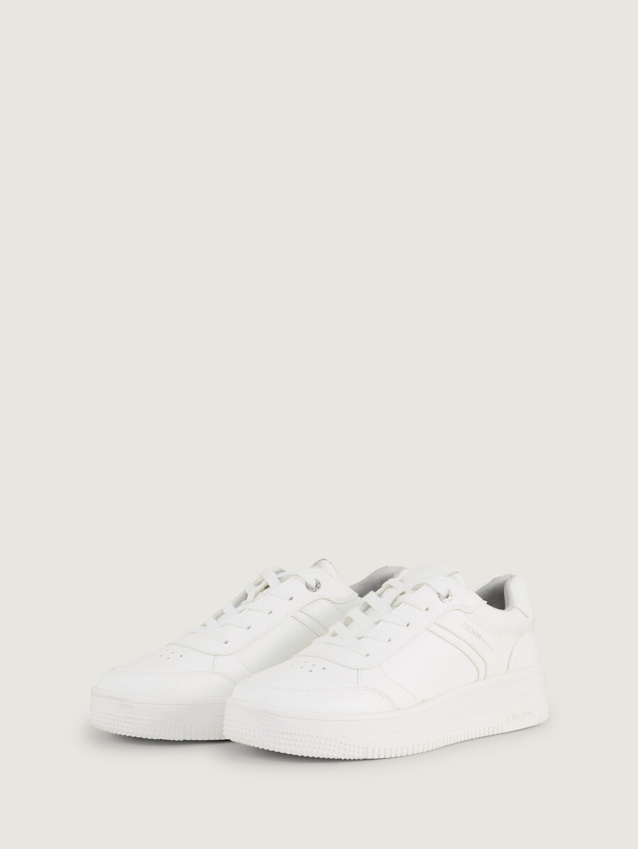 zapatillas con suela elevada