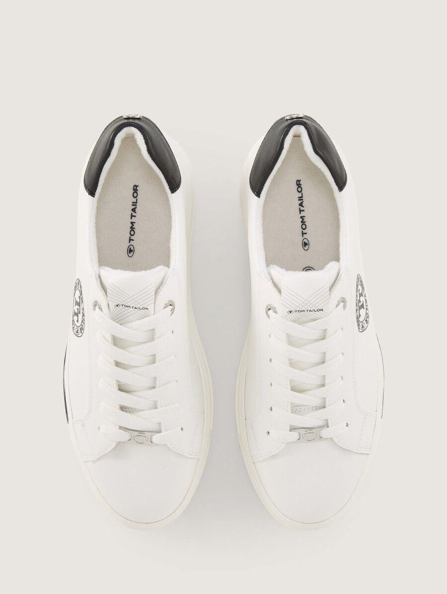 zapatillas con estampado de logo