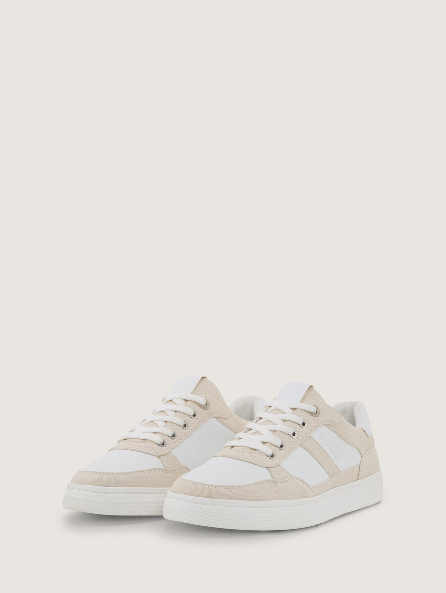 zapatillas con bloques de color